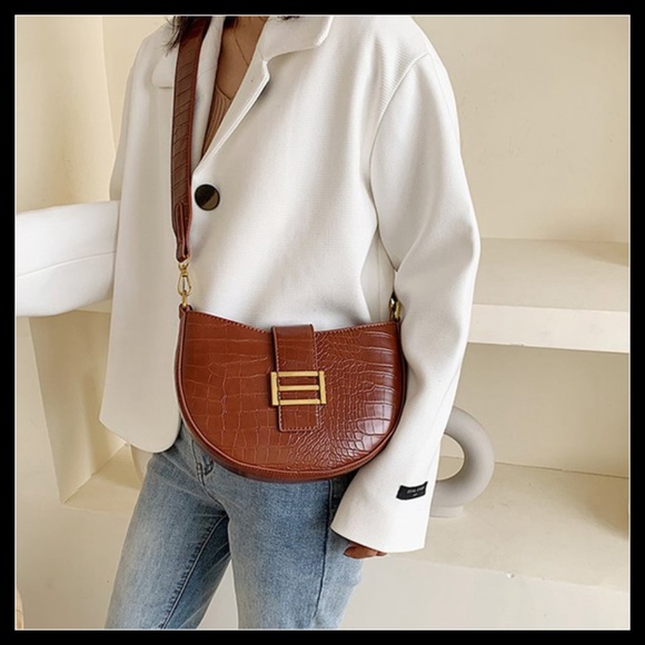 zenleather Handbags - NEW VALENCIA Crossbody Bag